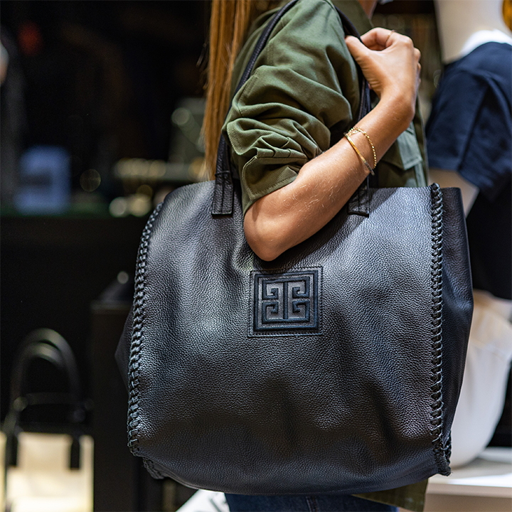 Αυτά τα αξεσουάρ θα ανανεώσουν το στιλ σας για τη νέα σεζόν