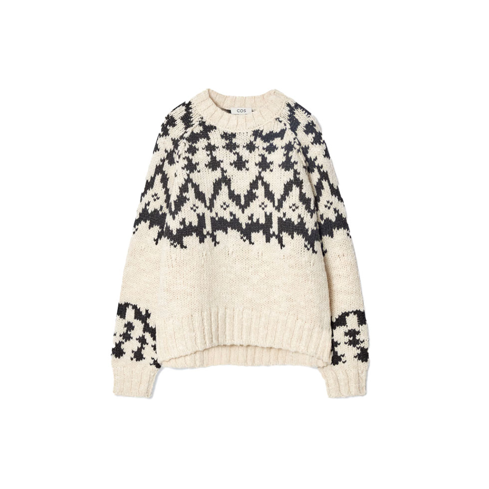 Μπεζ πουλόβερ με καφέ ζακάρ μοτίβο 