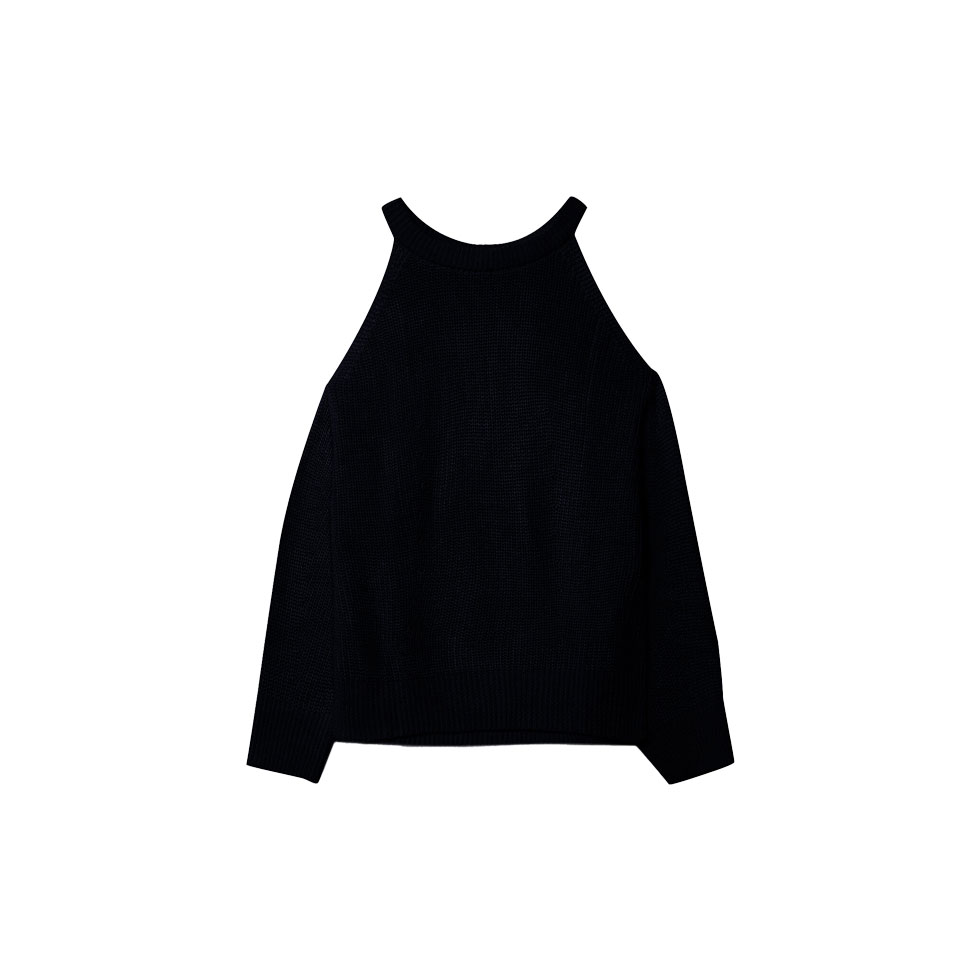 Μαύρο πουλόβερ με άνοιγμα στους ώμους