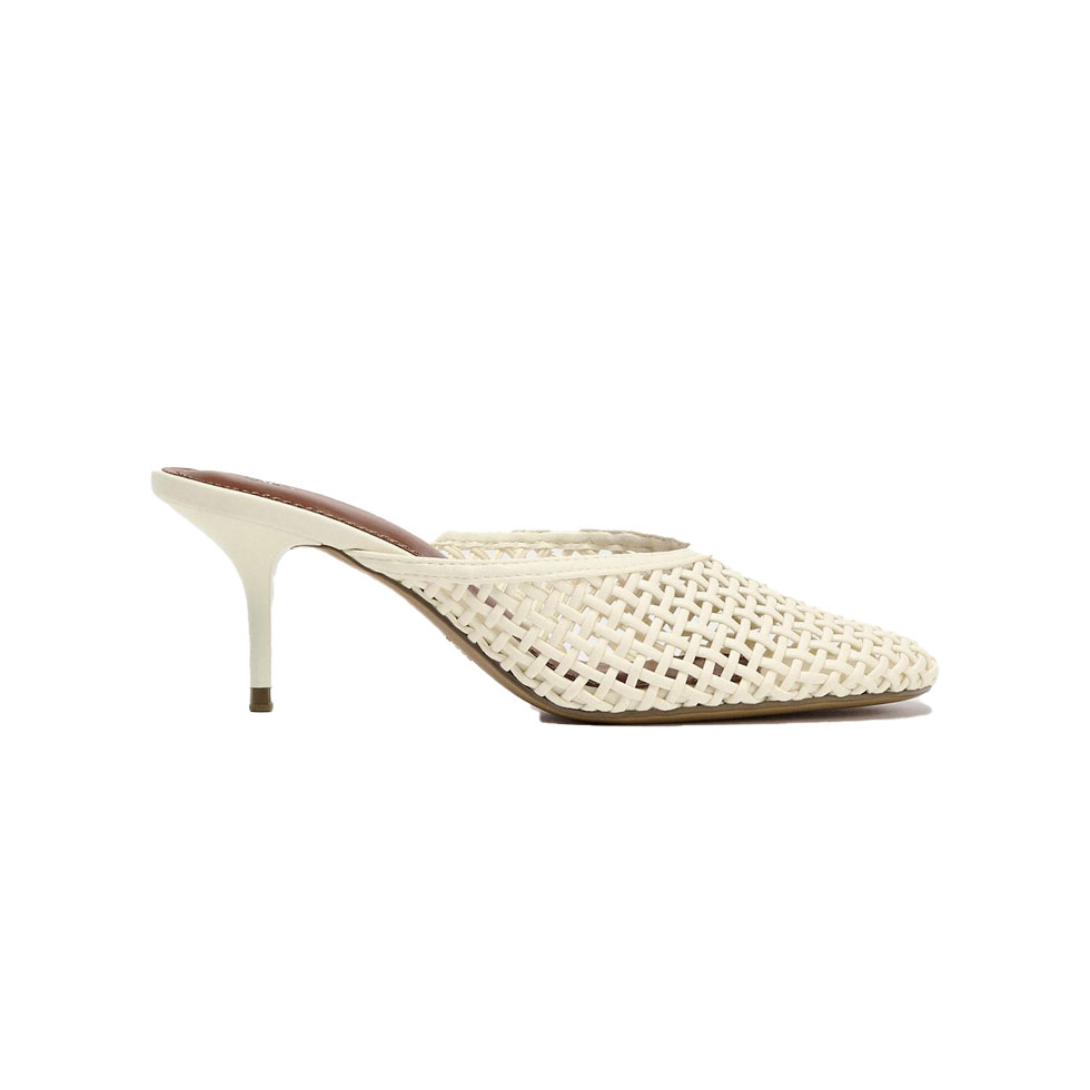 Εκρού mules με πλεκτό εφέ 