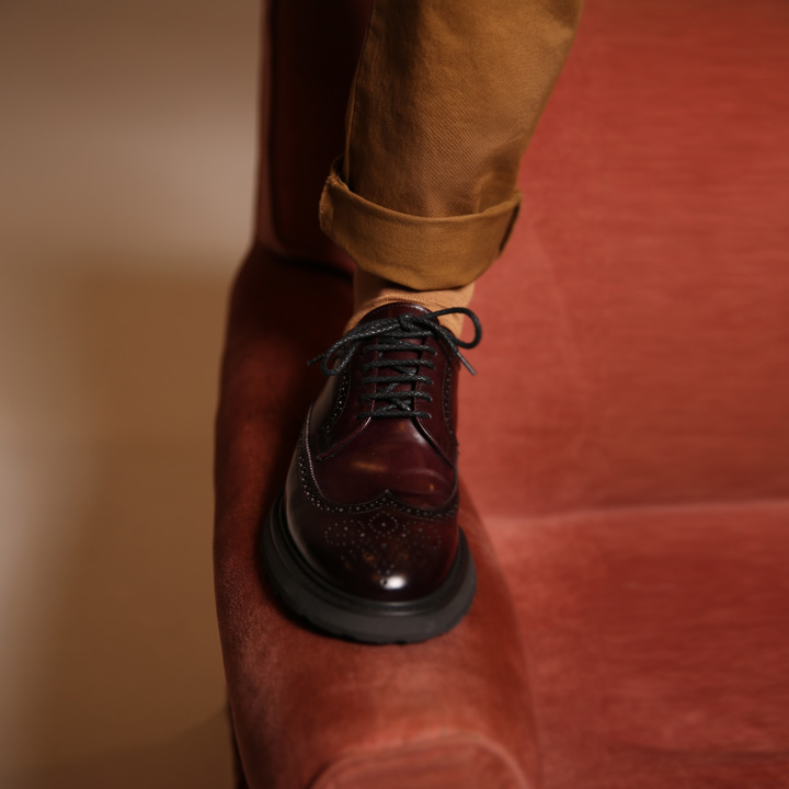 Παπούτσια με κορδόνια